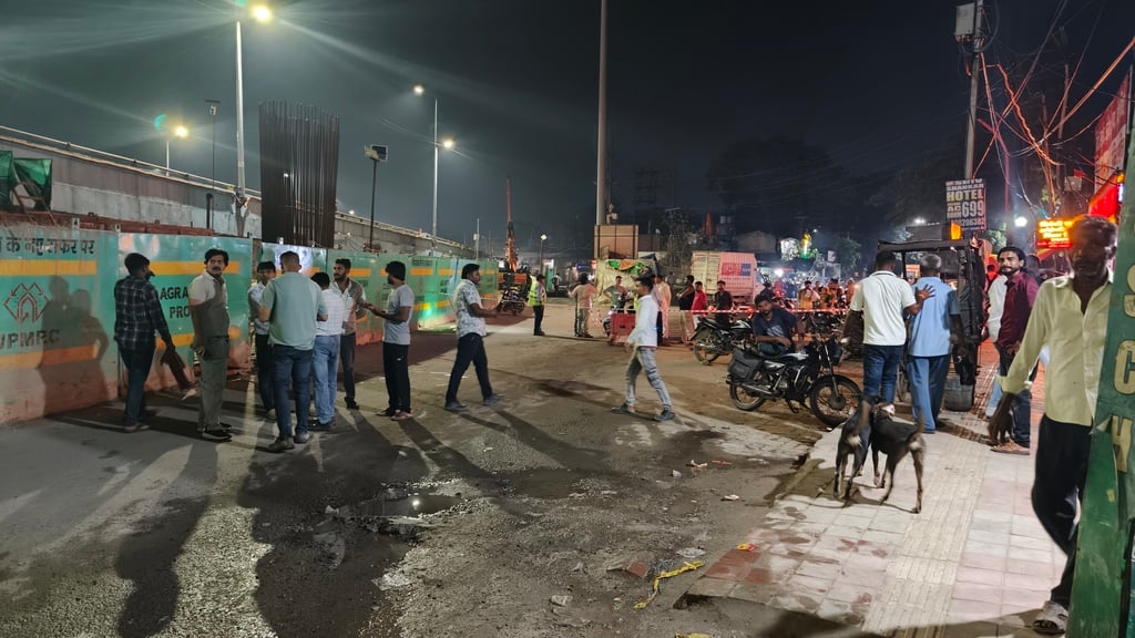 गैस पाइप लाइन टूटी