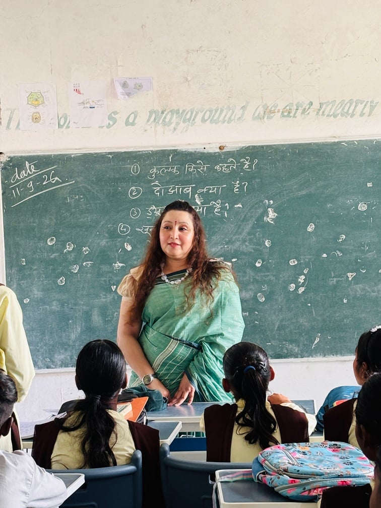 कलेक्टर बनी शिक्षक
