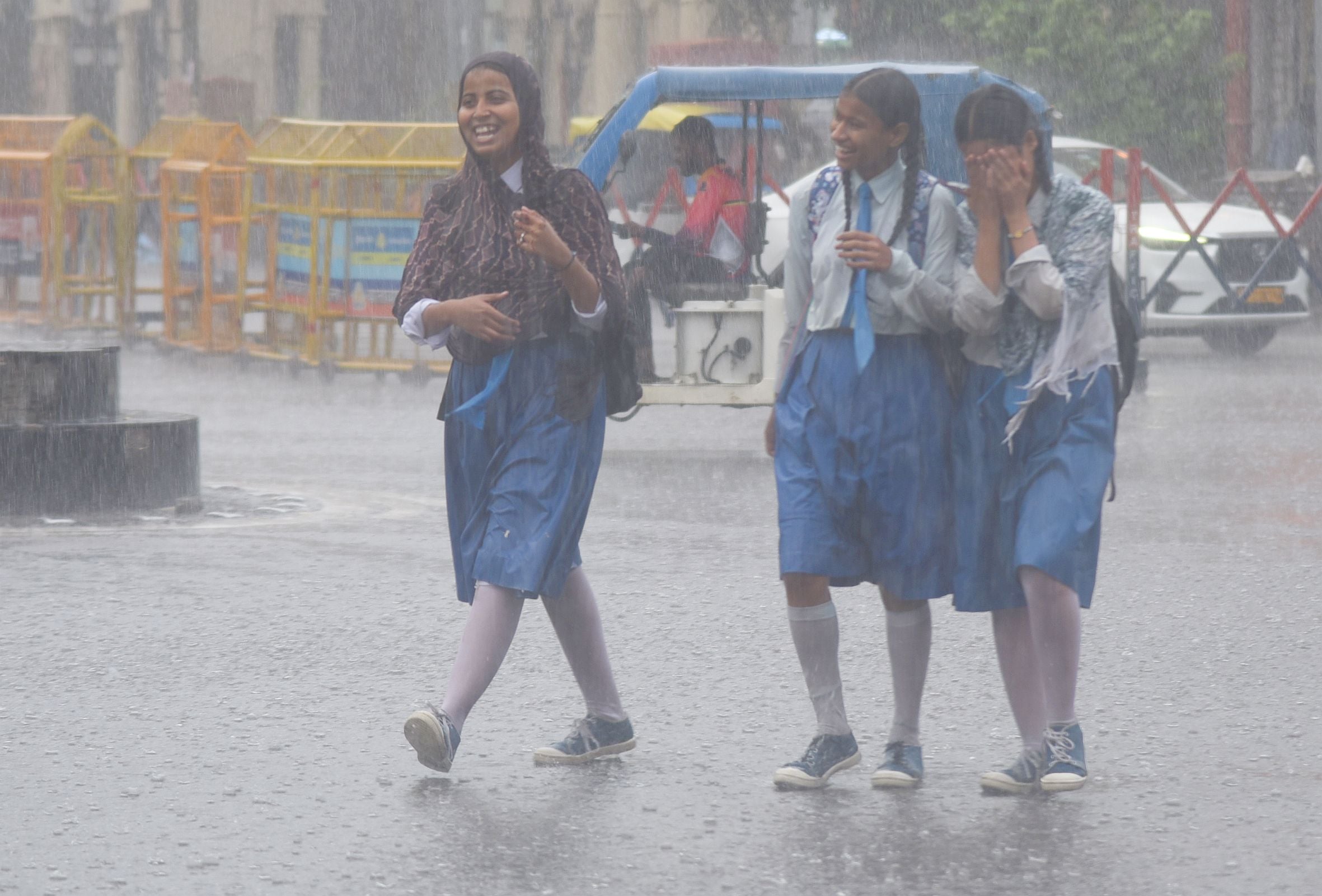 राजधानी में बृहस्पतिवार को कई इलाकों में झमाझम बारिश हुई। 