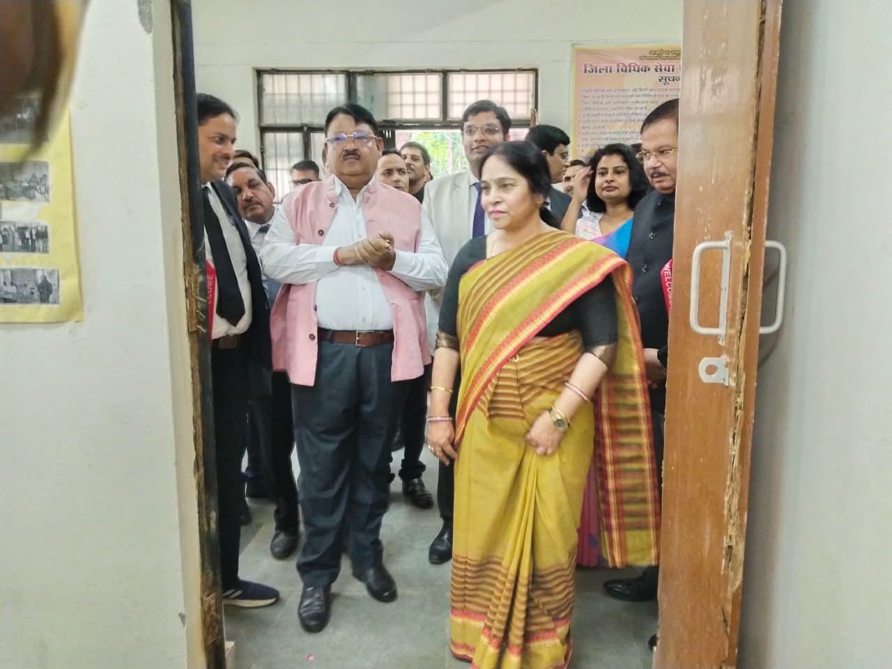 फोटो-24-लोक अदालत में अपनी स्टाल में मौजूद बैंक प्रतिनिधि। संवाद फोटो-24-लोक अदालत में अपनी स्टाल में मौजूद बैंक प्रतिनिधि। संवाद