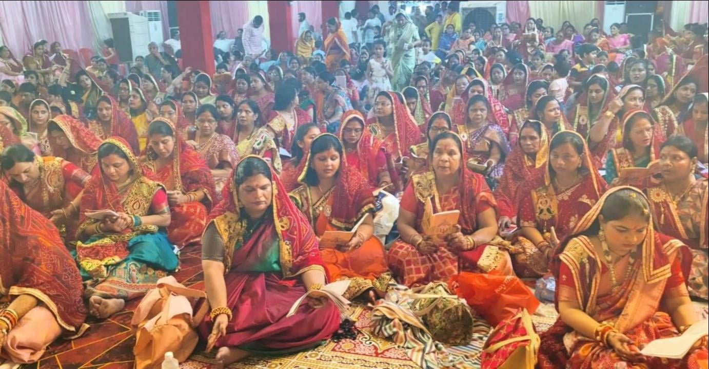 पीडीडीयू नगर के अग्रवाल सेवा संस्थान में सजी मां राणी सती की झांकी। संवाद पीडीडीयू नगर के अग्रवाल सेवा संस्थान में सजी मां राणी सती की झांकी। संवाद