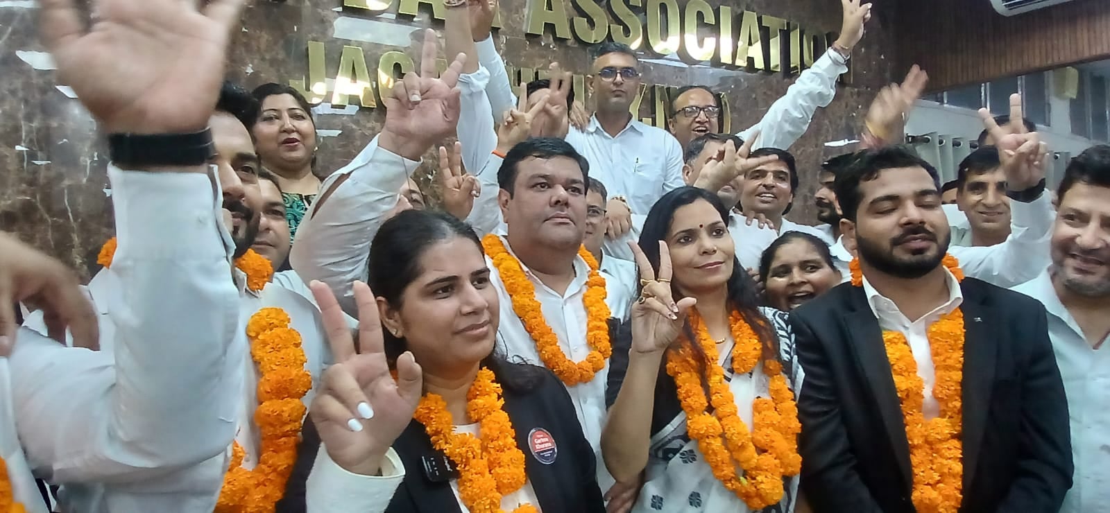 दिनेश चौहान।