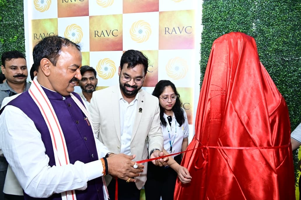 उपमुख्यमंत्री केशव प्रसाद मौर्य और विधान परिषद सदस्य राम चंद्र प्रधान ने संयुक्त रूप से एक्सपो उपमुख्यमंत्री केशव प्रसाद मौर्य और विधान परिषद सदस्य राम चंद्र प्रधान ने संयुक्त रूप से एक्सपो