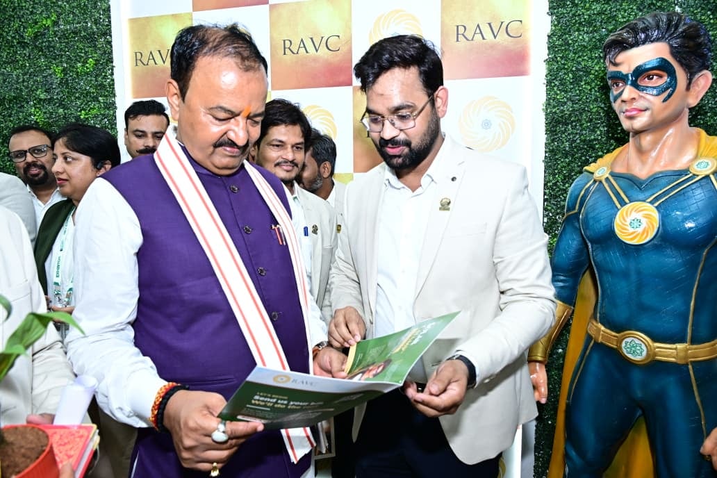 उपमुख्यमंत्री केशव प्रसाद मौर्य और विधान परिषद सदस्य राम चंद्र प्रधान ने संयुक्त रूप से एक्सपो उपमुख्यमंत्री केशव प्रसाद मौर्य और विधान परिषद सदस्य राम चंद्र प्रधान ने संयुक्त रूप से एक्सपो