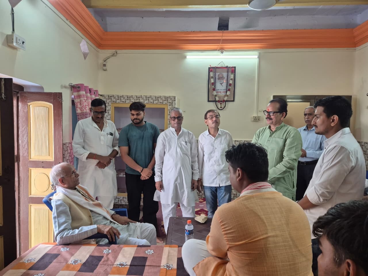 चम्पत राय पहुंचे नृसिंह मठ। स्रोत स्वयं चम्पत राय पहुंचे नृसिंह मठ। स्रोत स्वयं