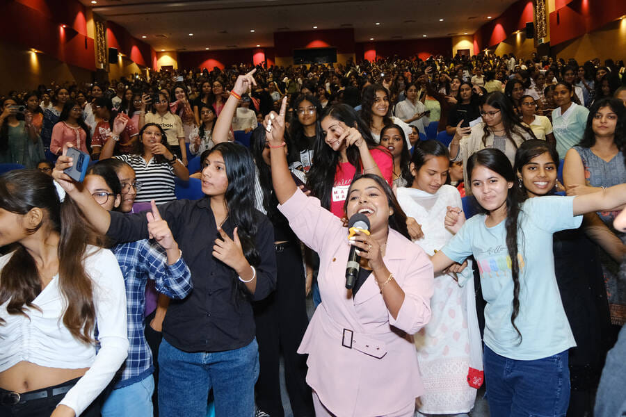फोटो :: सोनीपत के जीवीएम कन्या महाविद्यालय में आयोजित कार्यक्रम में बेहतर प्रदर्शन करने वाली छा फोटो :: सोनीपत के जीवीएम कन्या महाविद्यालय में आयोजित कार्यक्रम में बेहतर प्रदर्शन करने वाली छा