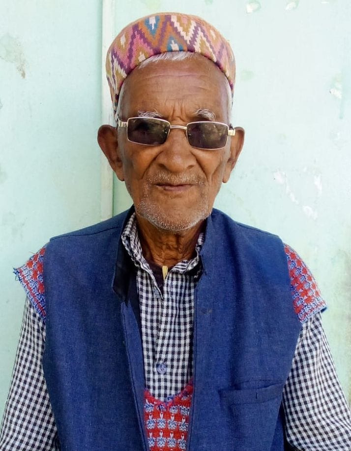 कमांद गांव में भू-स्खलन की चपेट में आए ग्रामीणों के खेत। संवाद कमांद गांव में भू-स्खलन की चपेट में आए ग्रामीणों के खेत। संवाद
