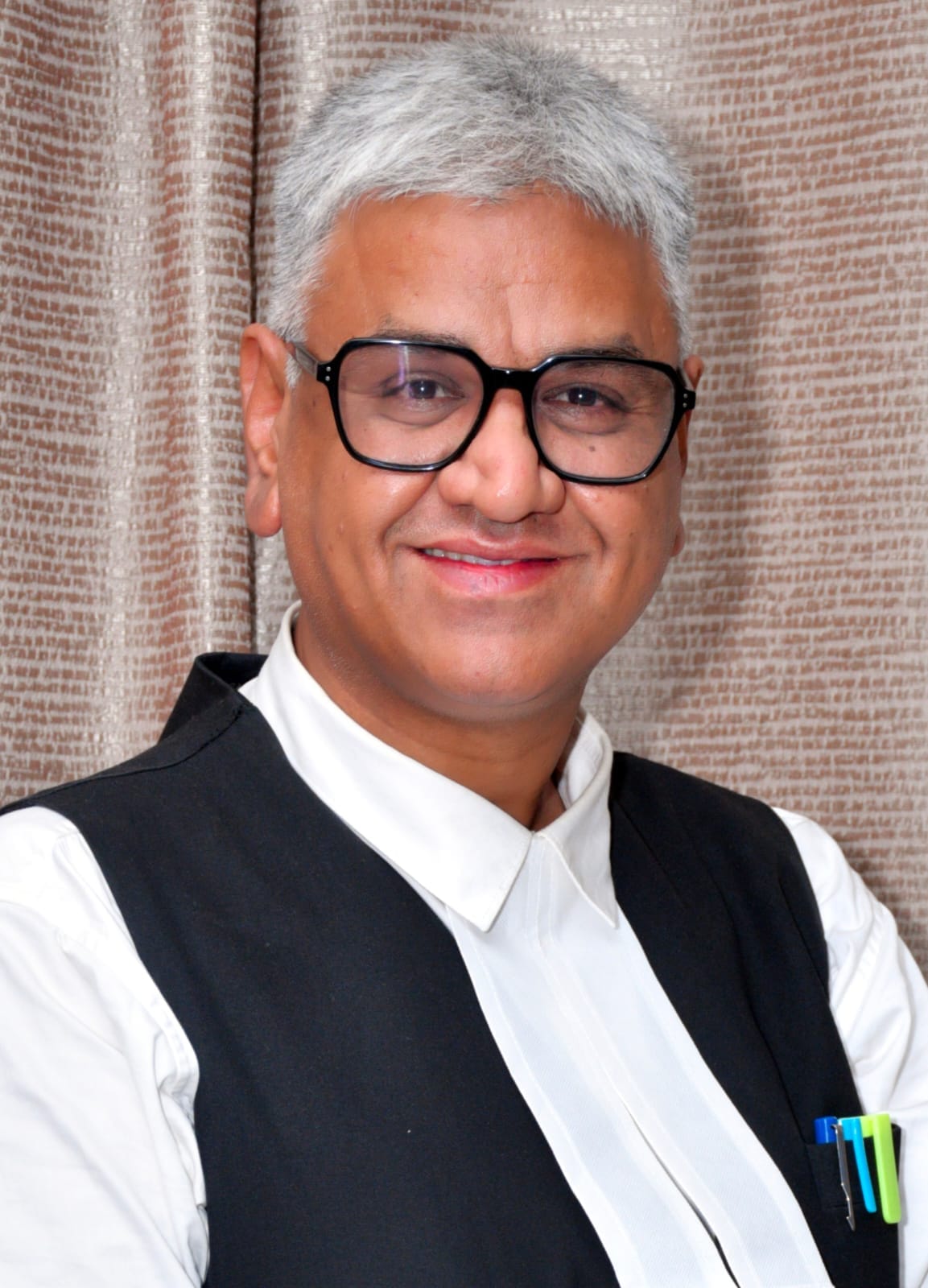 19 रोहतक के जिला विकास भवन के बाहर साइन बोर्ड के मिटे शब्द। संवाद 19 रोहतक के जिला विकास भवन के बाहर साइन बोर्ड के मिटे शब्द। संवाद