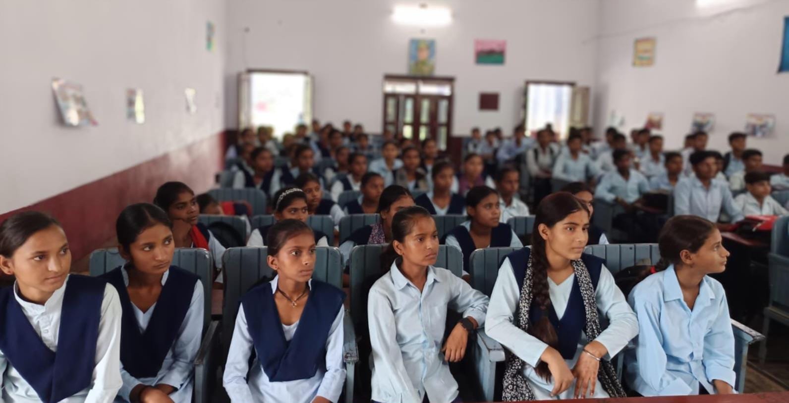 जगतजीत इंटर कॉलेज में आयोजित कार्यक्रम के दौरान मौजूद विद्यार्थी। जगतजीत इंटर कॉलेज में आयोजित कार्यक्रम के दौरान मौजूद विद्यार्थी।