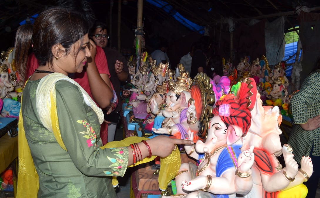 जीटी रोड से नीलोखेड़ी के श्री लक्ष्मी नारायाण मंदिर में विराजमान करने के लिए गणेश जीककी प्रतिम जीटी रोड से नीलोखेड़ी के श्री लक्ष्मी नारायाण मंदिर में विराजमान करने के लिए गणेश जीककी प्रतिम