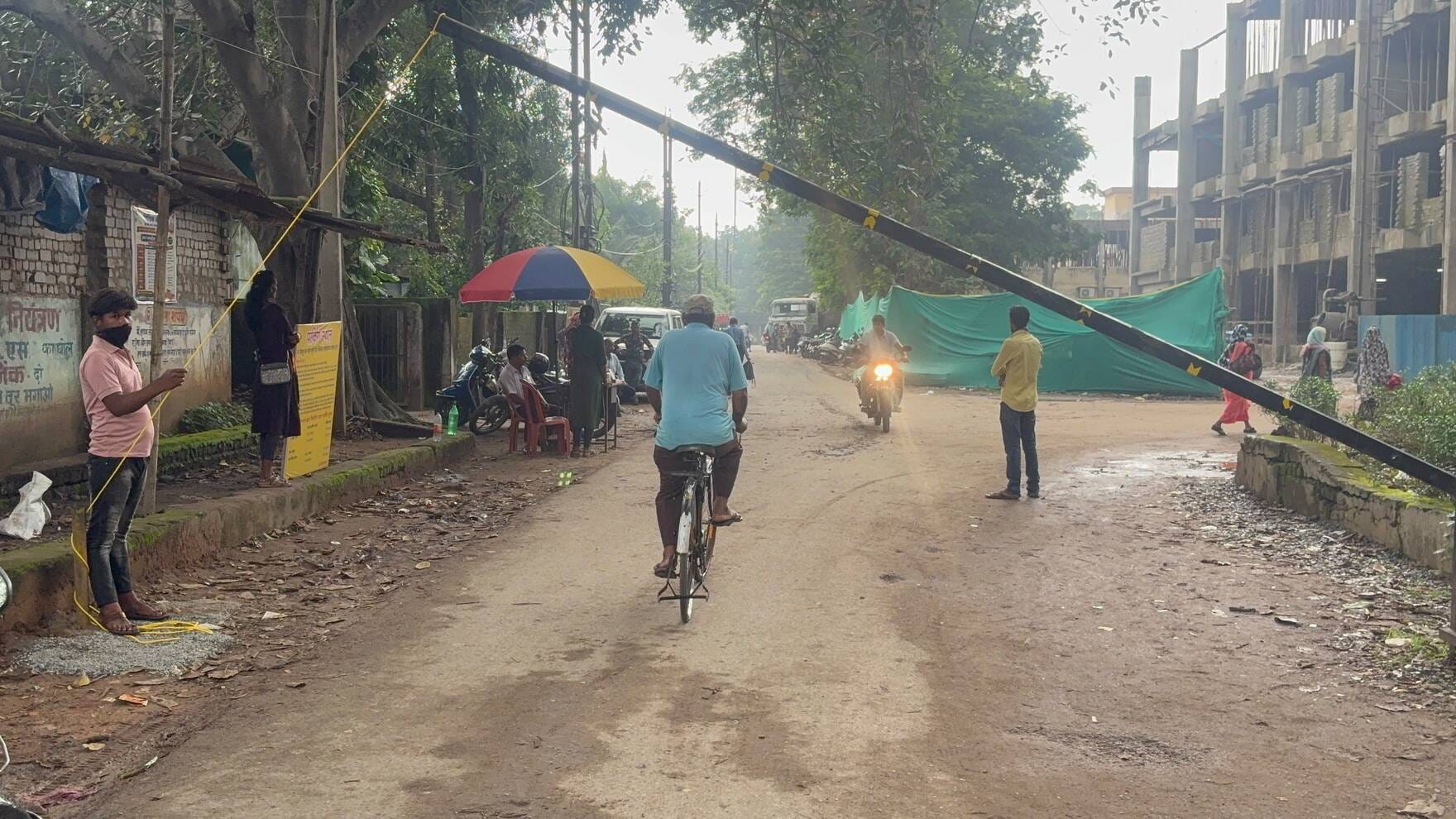 कोरबा मेडिकल कॉलेज में पार्किंग के नाम पर लूट और चोरी कोरबा मेडिकल कॉलेज में पार्किंग के नाम पर लूट और चोरी