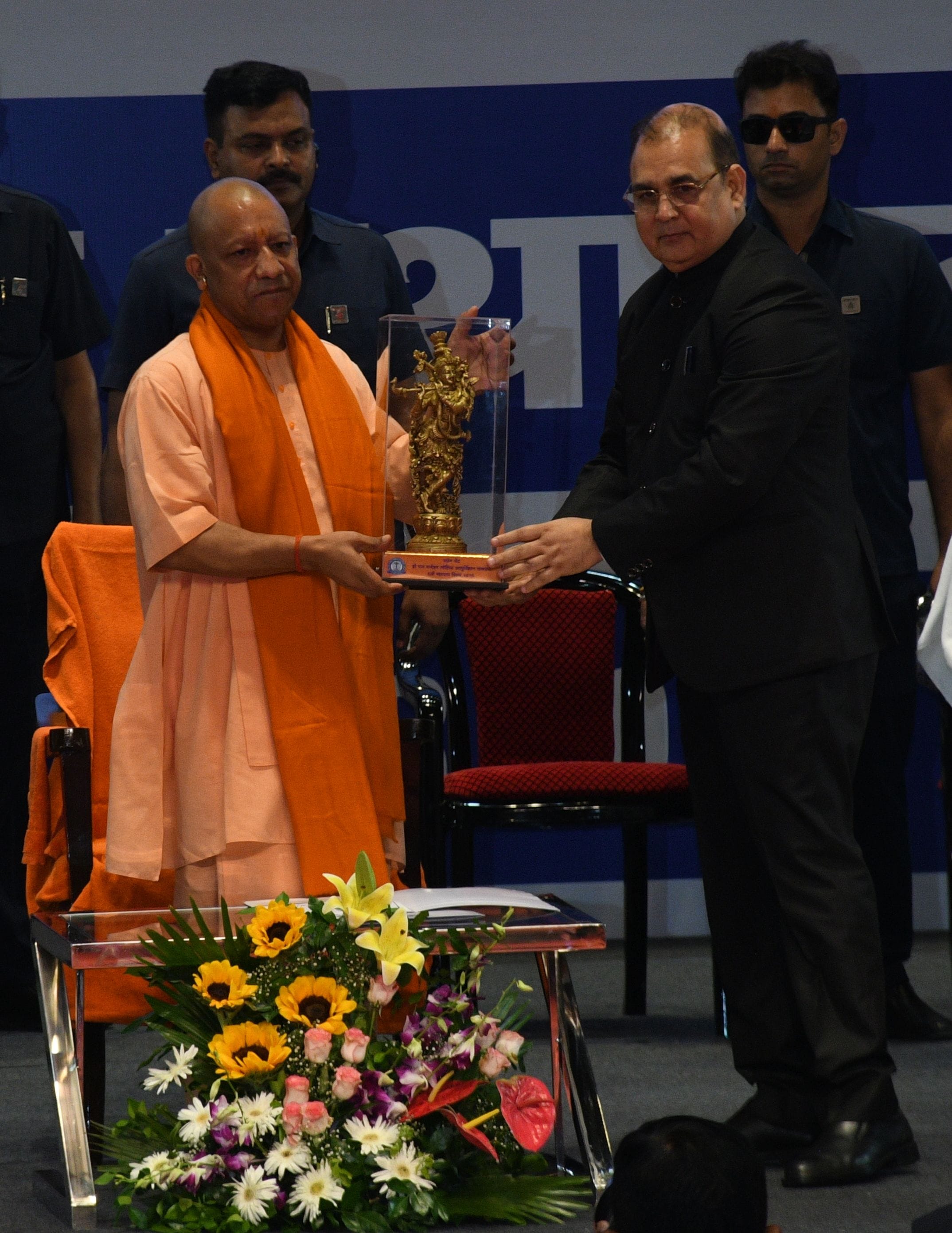 कार्यक्रम में पहुंचे सीएम, डिप्टी सीएम। कार्यक्रम में पहुंचे सीएम, डिप्टी सीएम।