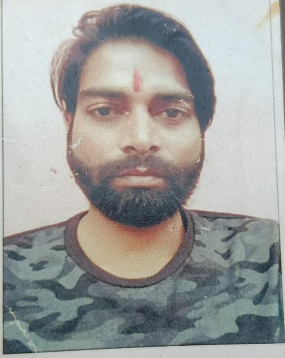 आशू की हत्या में गिरफ्तार दादा व चाचा। संवाद आशू की हत्या में गिरफ्तार दादा व चाचा। संवाद