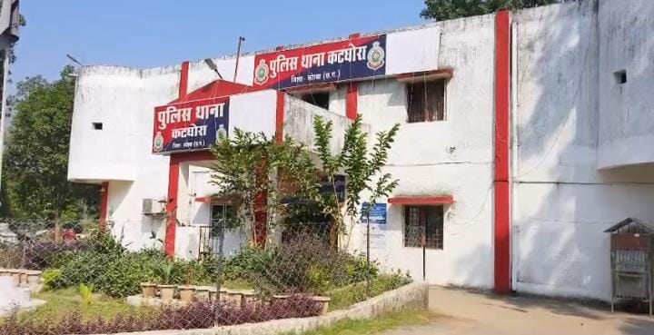 अस्पताल से लापता हुई नवप्रसूता की लटकती मिली लाश अस्पताल से लापता हुई नवप्रसूता की लटकती मिली लाश