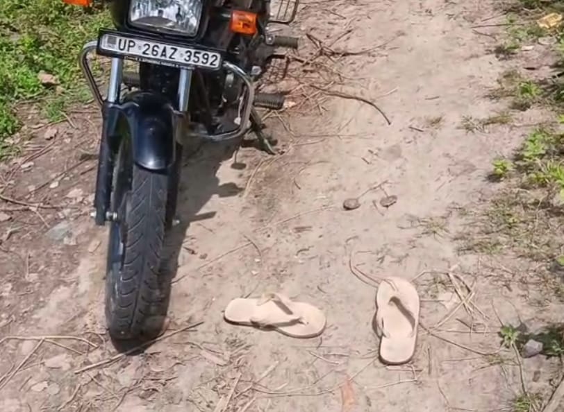हरदोई ब्रांच नहर में युवक की कूदने की आशंका पर तलाश करती एसडीआरएफ की टीम। संवाद हरदोई ब्रांच नहर में युवक की कूदने की आशंका पर तलाश करती एसडीआरएफ की टीम। संवाद