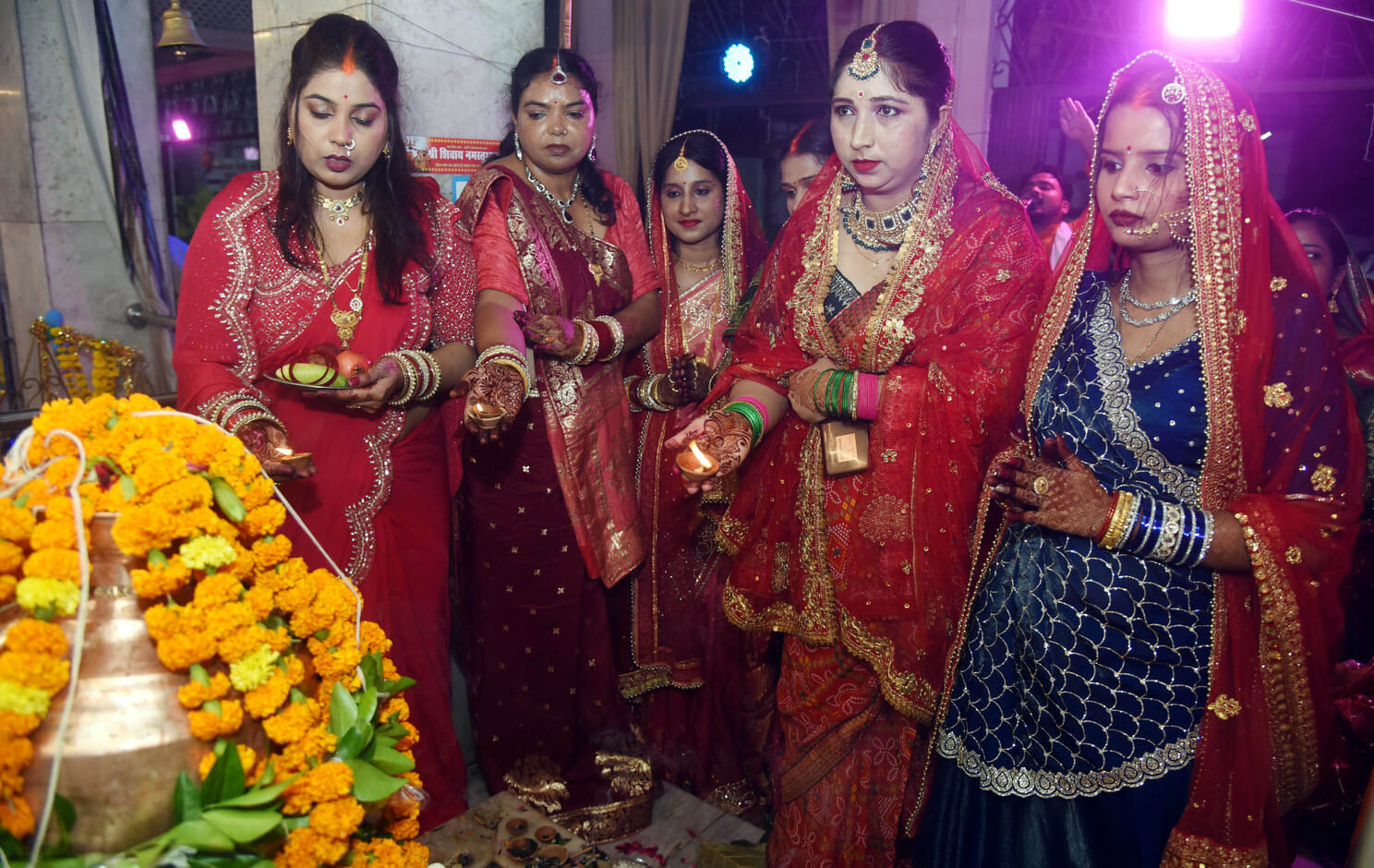 हरियाली तीज पर सुख समृद्धि की कामना 