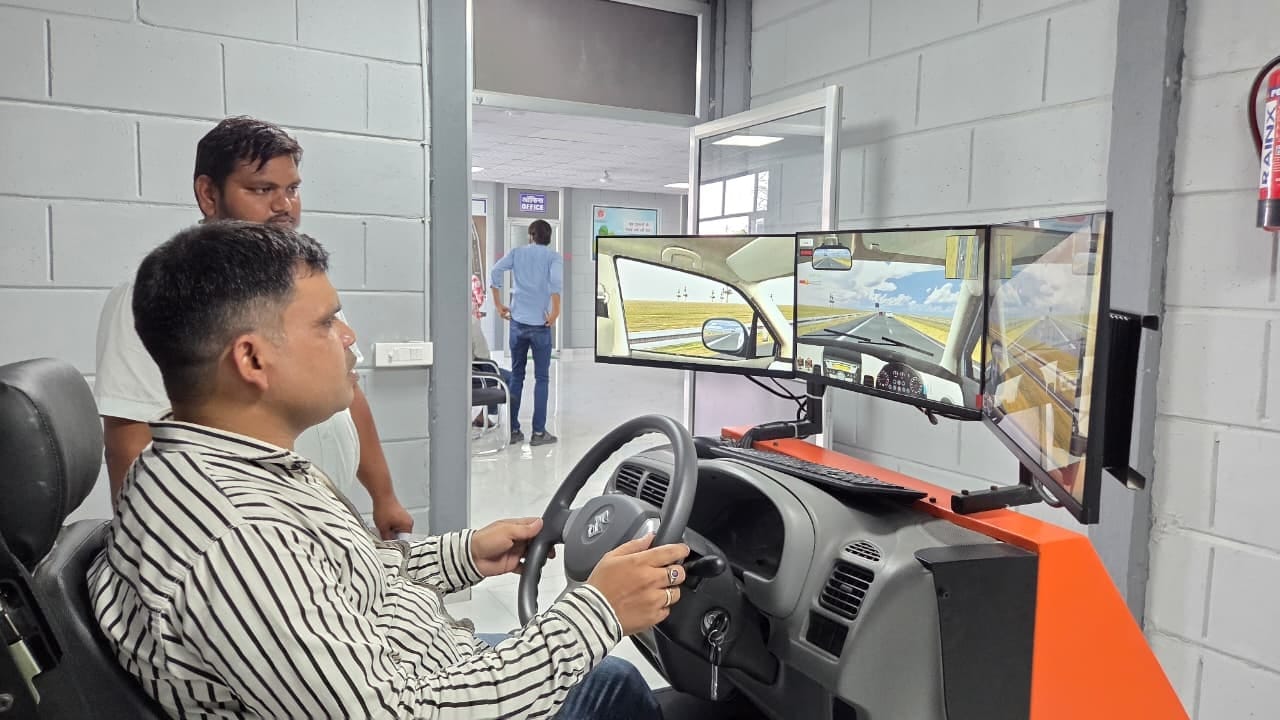 काकोरी के उदितखेड़ा में निजी प्रत्यायन ड्राइविंग टेस्टिंग सेंटर।