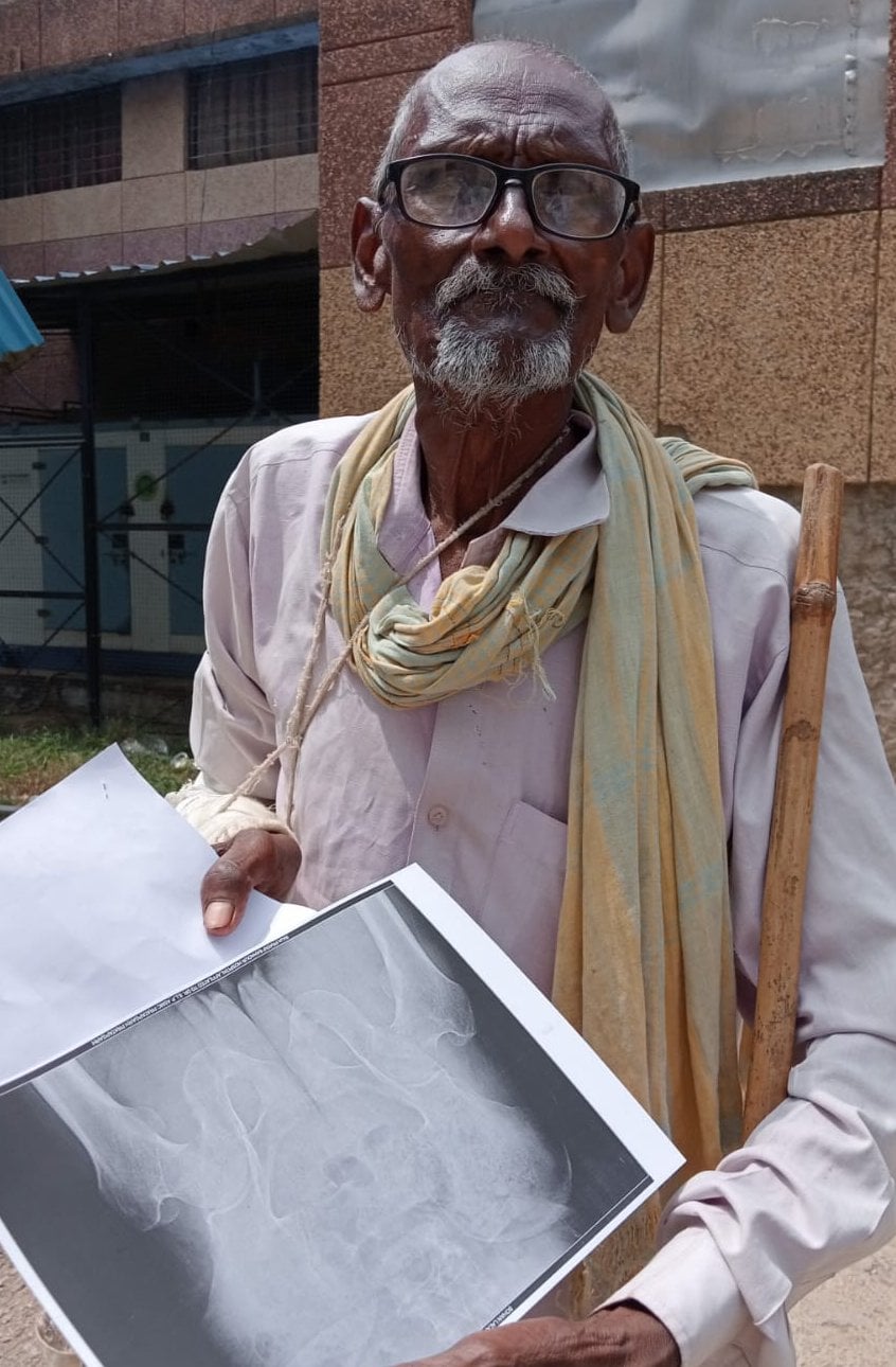 मेडिकल कॉलेज ओपीडी पर्चा काउंटर पर उमड़ी मरीजों की भीड़। संवाद मेडिकल कॉलेज ओपीडी पर्चा काउंटर पर उमड़ी मरीजों की भीड़। संवाद