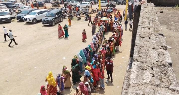 महंत-जयसिंह का शक्ति प्रदर्शन, हजारों महिलाओं के साथ मनाया तीज-रक्षाबंधन, महंत-जयसिंह का शक्ति प्रदर्शन, हजारों महिलाओं के साथ मनाया तीज-रक्षाबंधन,