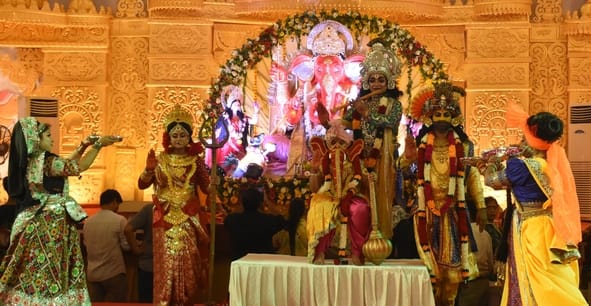 पंडालों में विराजे गणपति