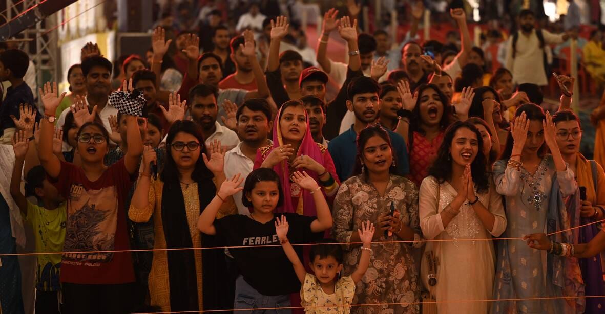 पंडालों में विराजे गणपति
