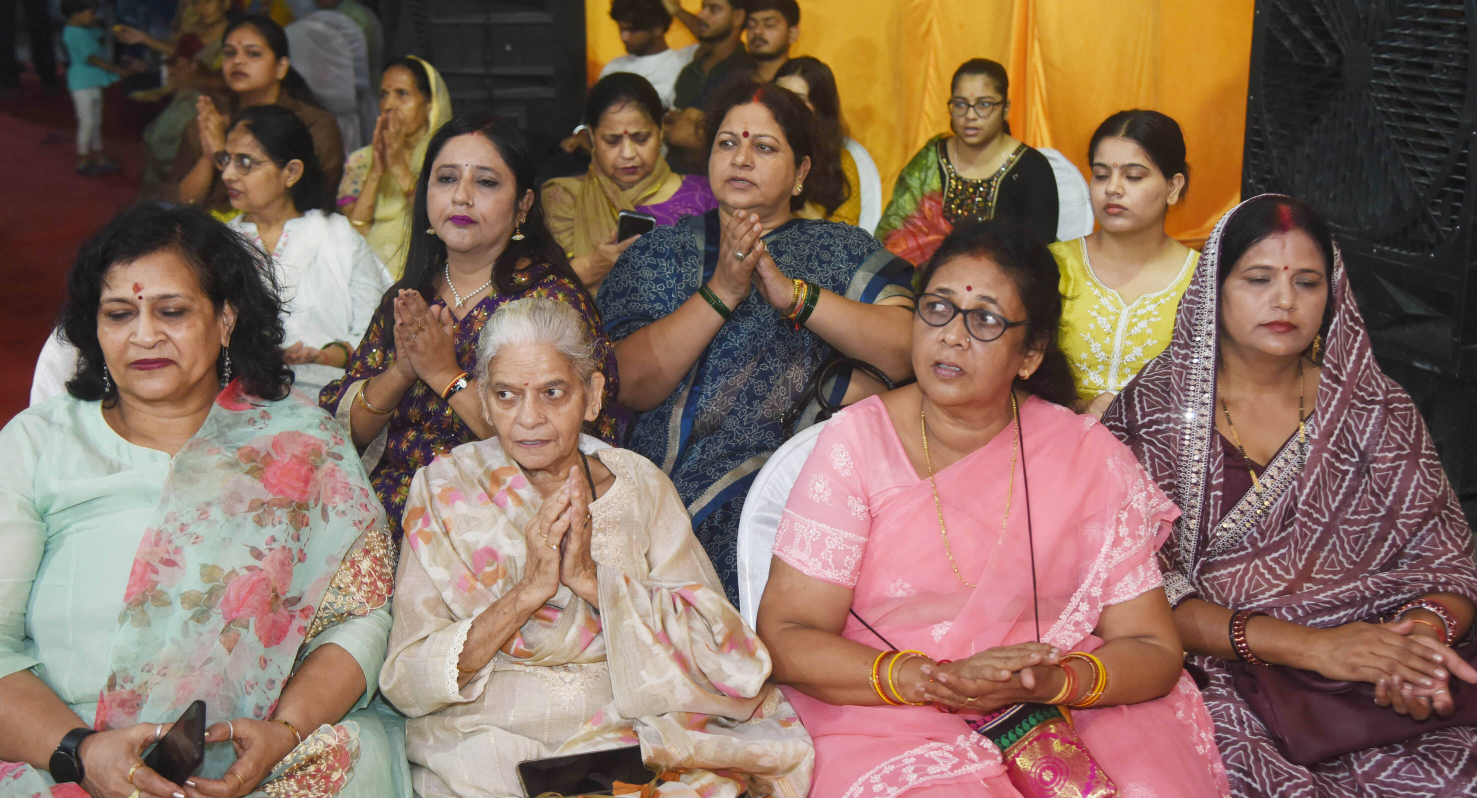 पंडालों में विराजे गणपति