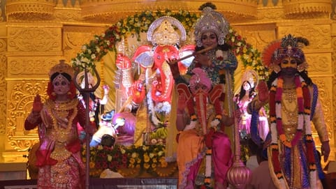 पंडालों में विराजे गणपति