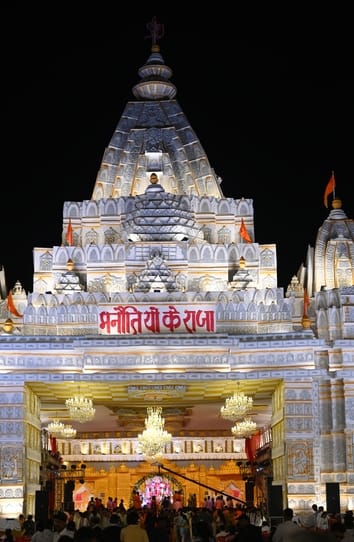 पंडालों में विराजे गणपति