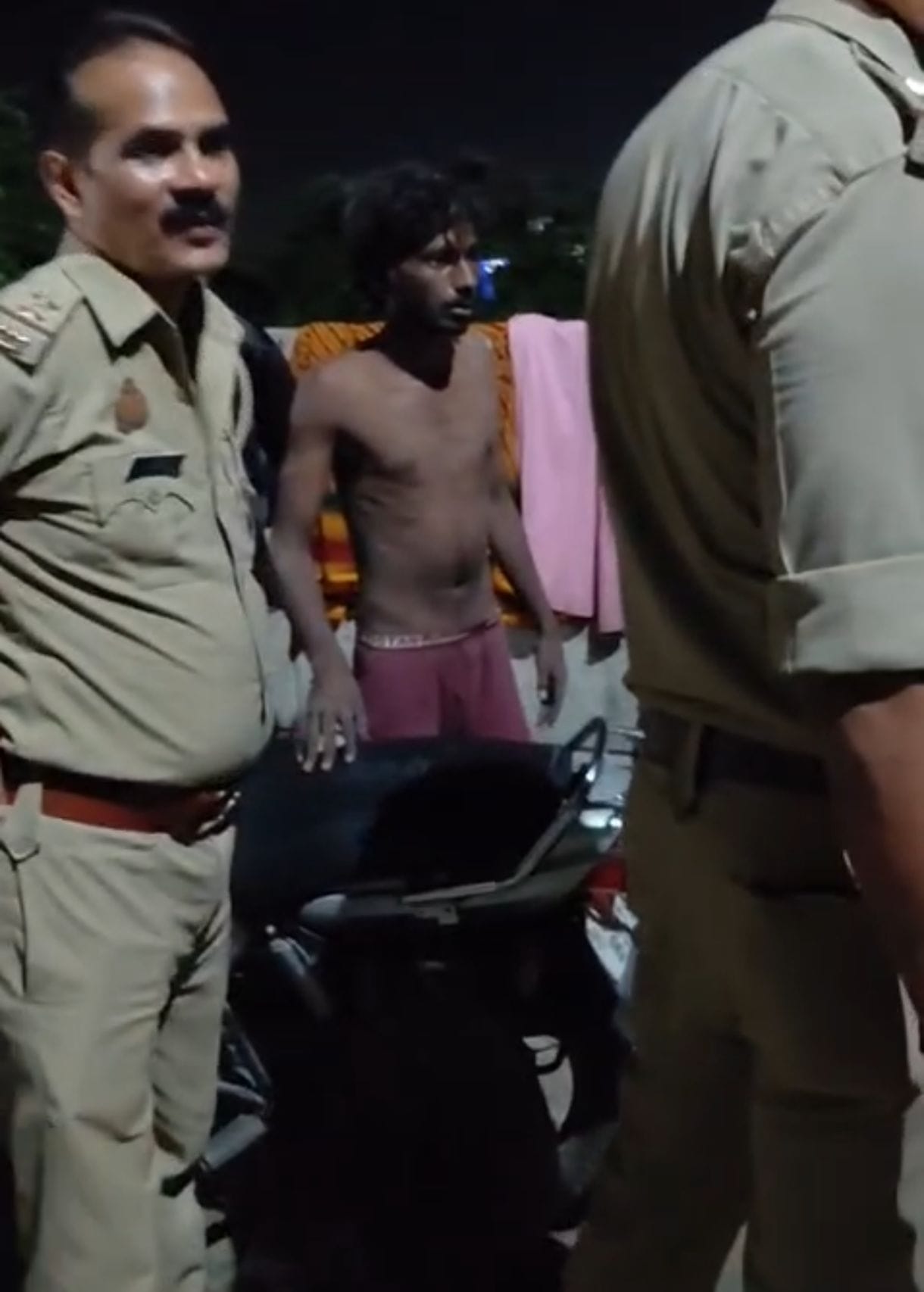 टंकी पर चढ़ा युवक