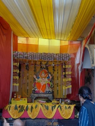 द्वारिका धीश मंदिर से निकली शोभा यात्रा। संवाद द्वारिका धीश मंदिर से निकली शोभा यात्रा। संवाद
