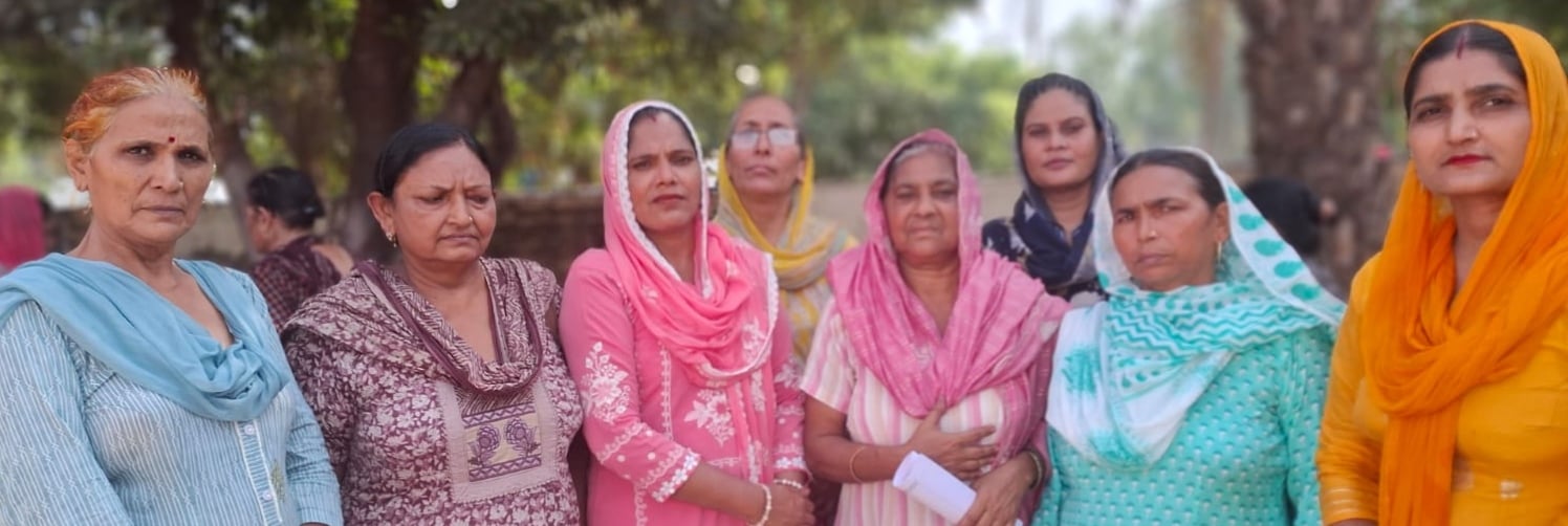 15 ढांड 01 मीटिंग में भाग लेते हुए आंगनवाड़ी कार्यकर्ता। 15 ढांड 01 मीटिंग में भाग लेते हुए आंगनवाड़ी कार्यकर्ता।
