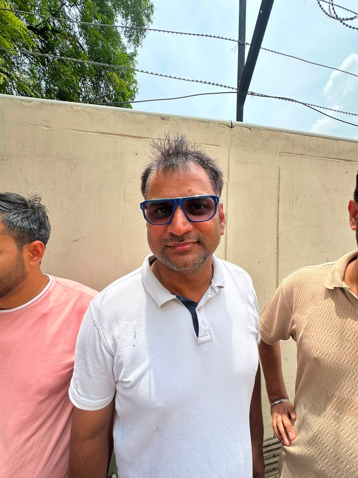 नीरज, सिग्नेचर ग्लोबल द रोसेलिया सोसायटी नीरज, सिग्नेचर ग्लोबल द रोसेलिया सोसायटी