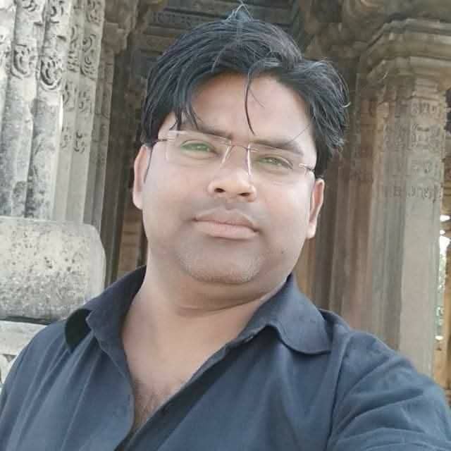 दोनों की सड़क दुर्घटना में दर्दनाक मौत