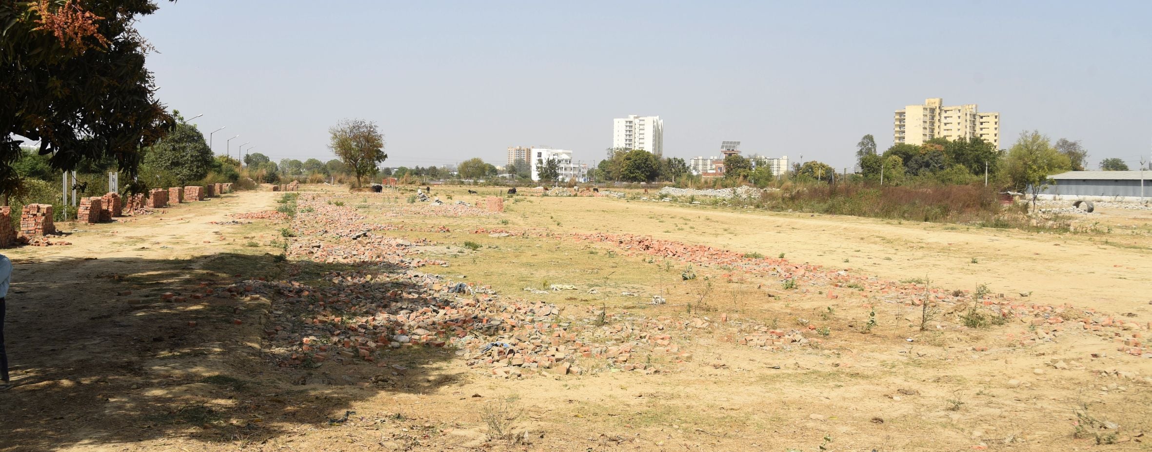 अंसल की इसी जमीन पर मिलना है कब्जा। अंसल की इसी जमीन पर मिलना है कब्जा।