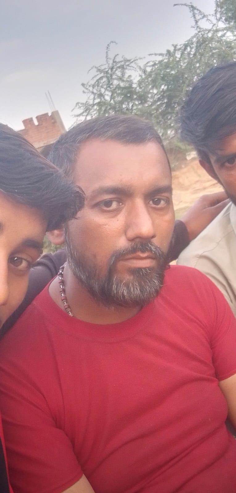 फोटो 16 सीकेटीपी 04 मृतक देवकी नंदन की फाइल फोटो। फोटो 16 सीकेटीपी 04 मृतक देवकी नंदन की फाइल फोटो।