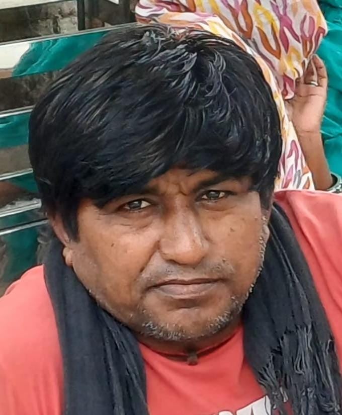 फोटो: सोनीपत के खरखौदा स्थित नगर पालिका कार्यालय के गेट पर  प्रदर्शन करते सफाई कर्मचारी। संवाद