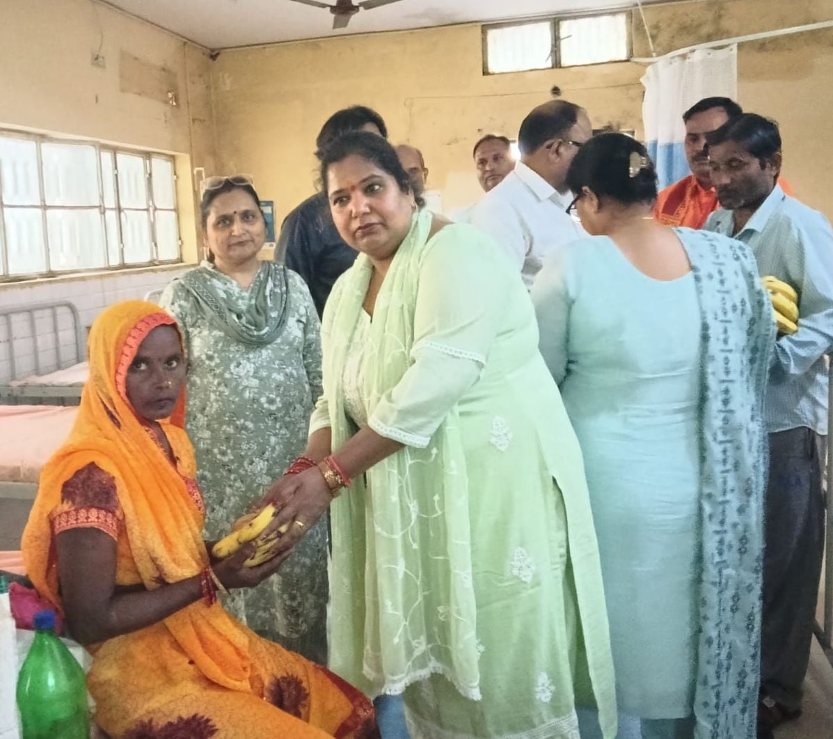 दातागंज में समरसता गोष्ठी में दीपक जलाकर मनाया पीएम मोदी का जन्मदिवस। संवाद दातागंज में समरसता गोष्ठी में दीपक जलाकर मनाया पीएम मोदी का जन्मदिवस। संवाद