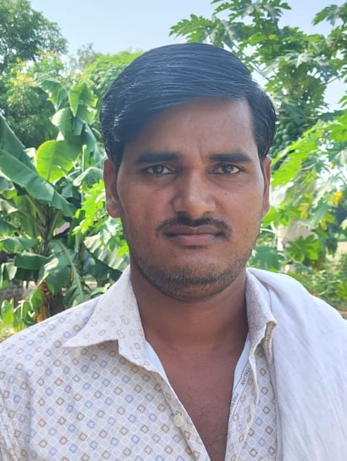 फोटो50 सिढ़पुरा की ग्राम पंचायत सुनहरा में जल जीवन मिशन के तहत बनाए गए भवन के पास उगी झाड़ियां। फोटो50 सिढ़पुरा की ग्राम पंचायत सुनहरा में जल जीवन मिशन के तहत बनाए गए भवन के पास उगी झाड़ियां।