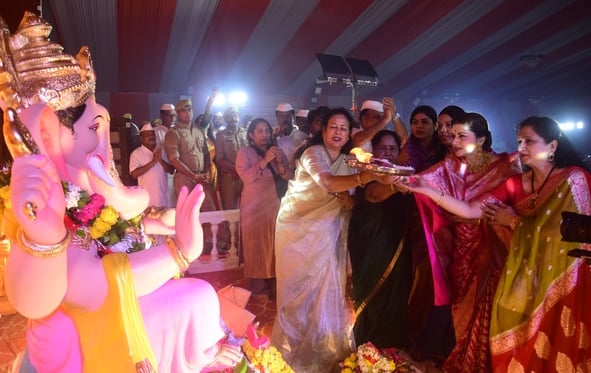 पेपर मिल में मनाया गया गणेशोत्सव पेपर मिल में मनाया गया गणेशोत्सव