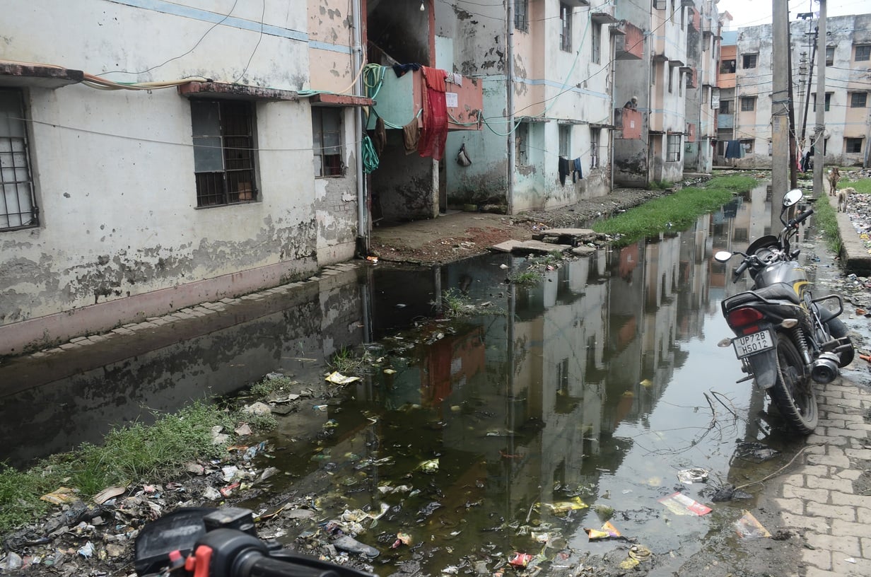 शहर के देवकली मोहल्ले में खाली पड़े प्लाट में भरा बारिश का पानी। संवाद शहर के देवकली मोहल्ले में खाली पड़े प्लाट में भरा बारिश का पानी। संवाद
