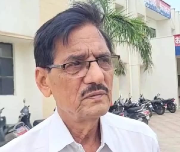 शामली निवासी आयुष मलिक।