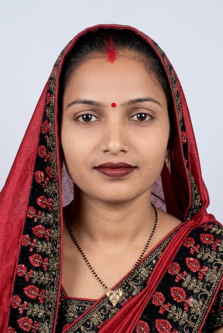 शिवम सिंह,पंचायत सहायक, खण्डहर। शिवम सिंह,पंचायत सहायक, खण्डहर।