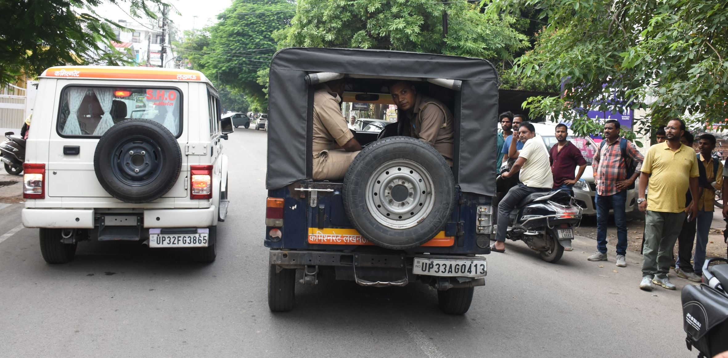 अलीगंज पुलिस ने शुक्रवार को फर्जी कॉल सेंटर का भंडाफोड़ किया। अलीगंज पुलिस ने शुक्रवार को फर्जी कॉल सेंटर का भंडाफोड़ किया।