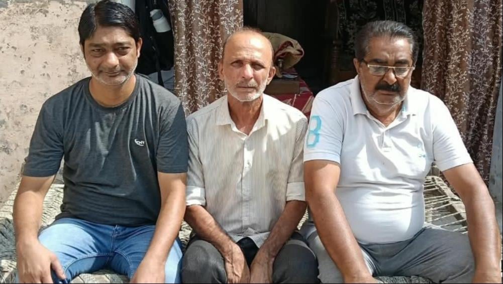 कैराना के मशहूर शायर मुजफ्फर रज्मी पाकिस्तान में कार्यक्रम के दौरान। फाइल फोटो कैराना के मशहूर शायर मुजफ्फर रज्मी पाकिस्तान में कार्यक्रम के दौरान। फाइल फोटो