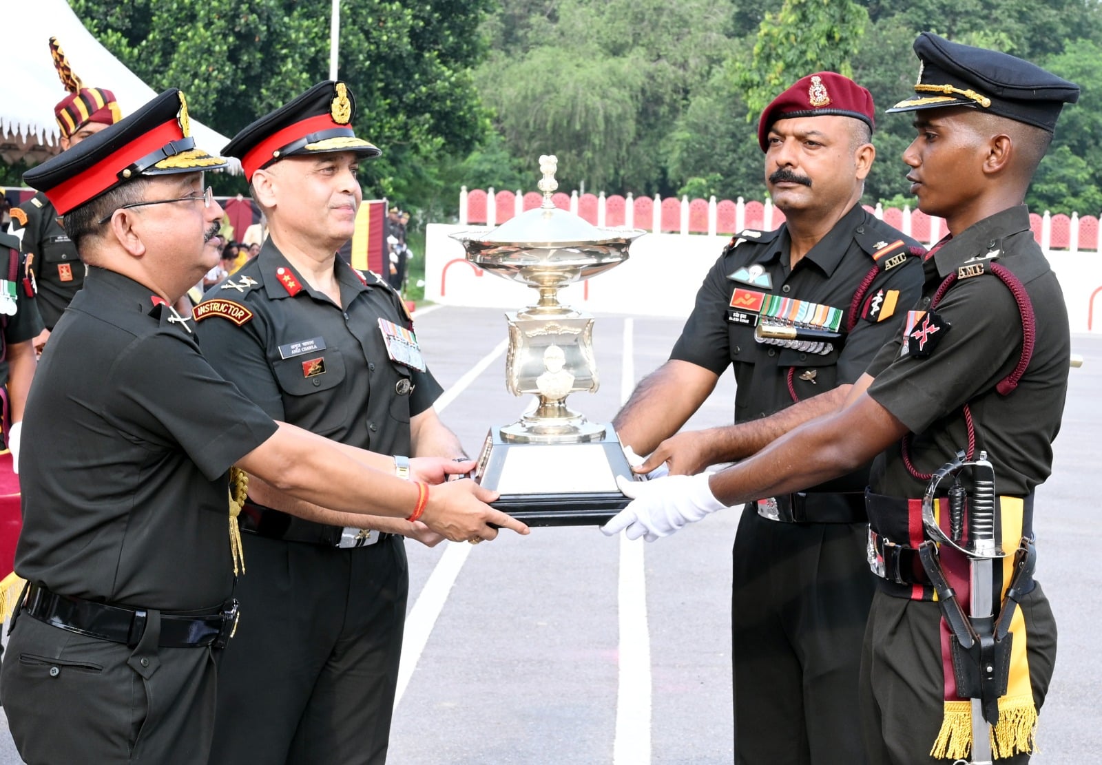 पाठ्यक्रम पूरा, सेना में शामिल हुए 121 अधिकारी पाठ्यक्रम पूरा, सेना में शामिल हुए 121 अधिकारी