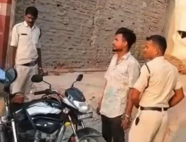 रील के शौक ने बनाया मुजरिम,चापड़ वाला गब्बर और वसूली वाला गौतम चढ़े पुलिस के हत्थे