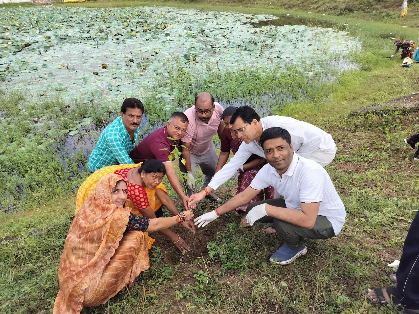 शीतला सरोवर की स्वच्छता और हरियाली के लिए नगर पालिका ने शुरू किया अभियान।।