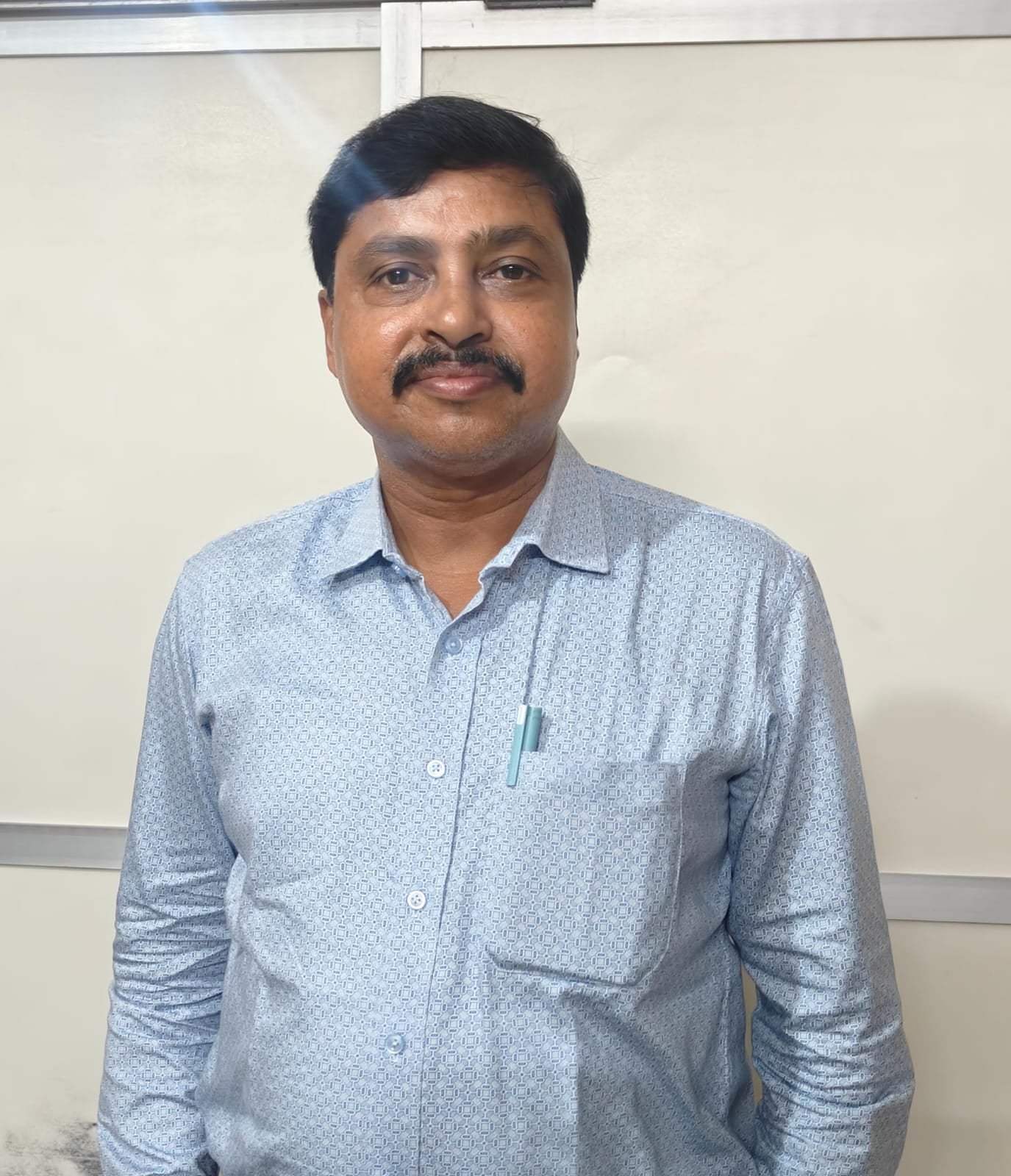 अभिषेक साह, किराना व्यापारी। अभिषेक साह, किराना व्यापारी।