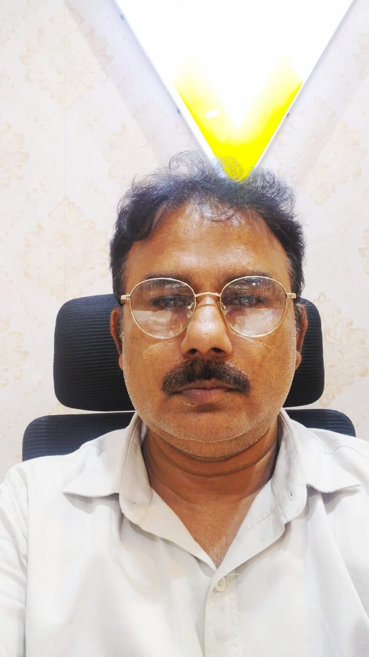 अभिषेक साह, किराना व्यापारी। अभिषेक साह, किराना व्यापारी।