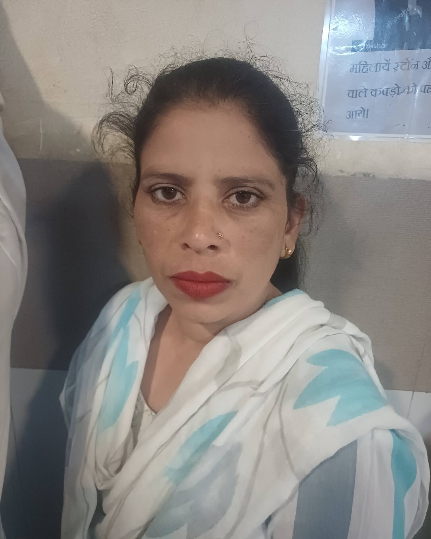 अंबाला छावनी के नागरिक अस्पताल के आईपीडी ब्लॉक में एक्सरे करवाने के लिए इंतजार करते मरीज। संवाद अंबाला छावनी के नागरिक अस्पताल के आईपीडी ब्लॉक में एक्सरे करवाने के लिए इंतजार करते मरीज। संवाद